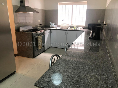 Imagen 10 de 16 de Casa En Alquiler En Altamira. Mls 22-11681. Maria Jose Diaz 04241747490