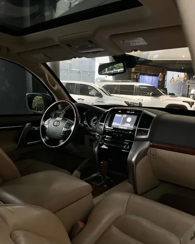 Toyota Land Cruiser LC200 B2+