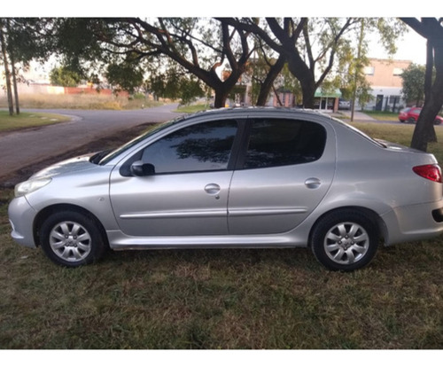 Peugeot 207 1.4 Sedan Xs