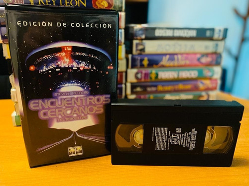 Pelicula Vhs Encuentros Cercanos Del Tercer Tipo