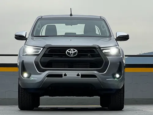 Toyota Hilux 2.4 Diesel Srv 4X4 At