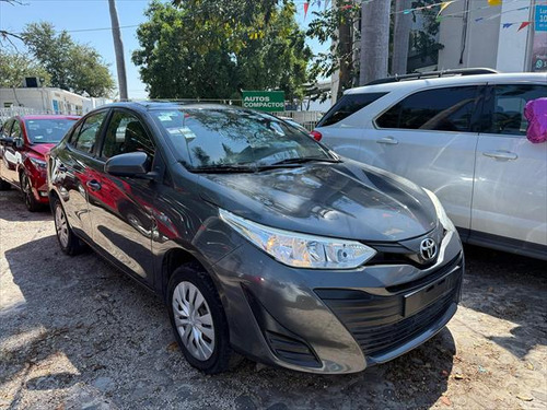 Toyota Yaris 1.5 Core Sedan Mt