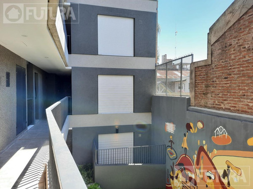 Imagen 13 de 20 de Departamento Duplex 1 Dormitorio En Venta - Castellanos 450 U06