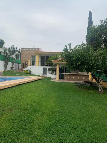 Casa En Renta Lomas De Cocoyoc (canarios)