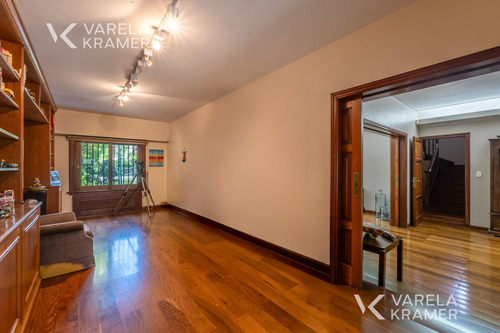 Casa En Venta En Martínez