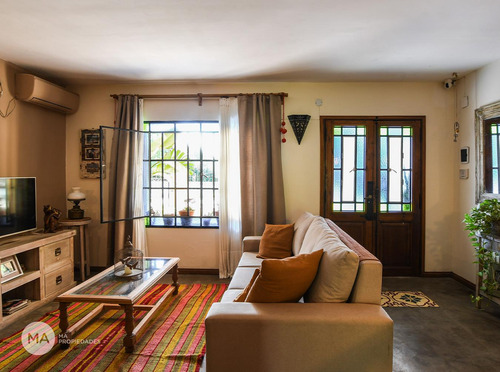 Casa 1 Dormitorio-j.j Paso 8400-rosario Fisherton | Venta