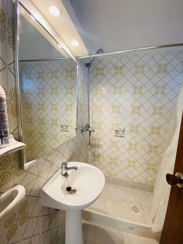 Imagen 6 de 8 de Apartamento En Alquiler Temporario De 1 Dormitorio C/ Cochera En Península
