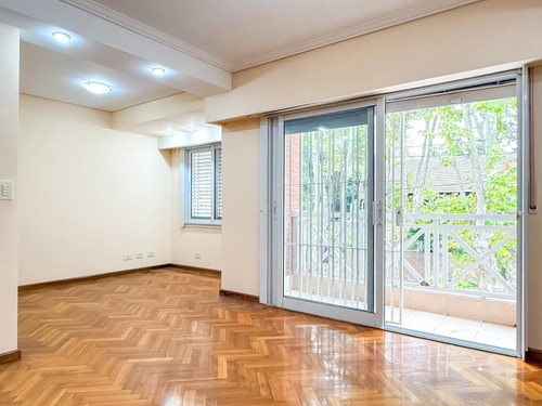 Casa En Alquiler, 4 Plantas, Jardín Y Pileta - Martínez