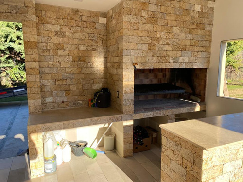 Casa En Venta En Barrio Cerrado Santa Ana Moreno