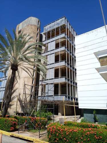Imagen 9 de 15 de Venta Complejo Hotelero En Obra Gris Tiene Casino Activo, En La Isla De Margarita. Inf. Ma.fda. Varela 0424-1045413
