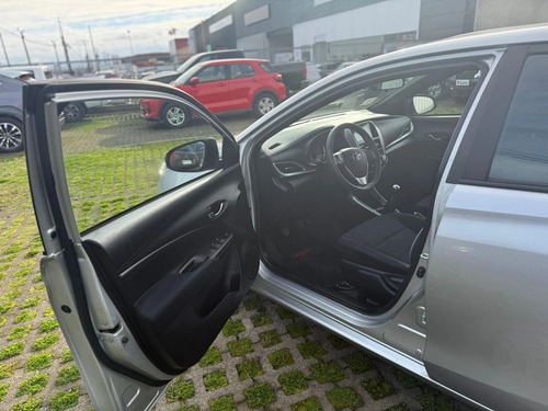 Toyota Yaris 1.5 SPORT GL E 4X2 HB MT 5P
