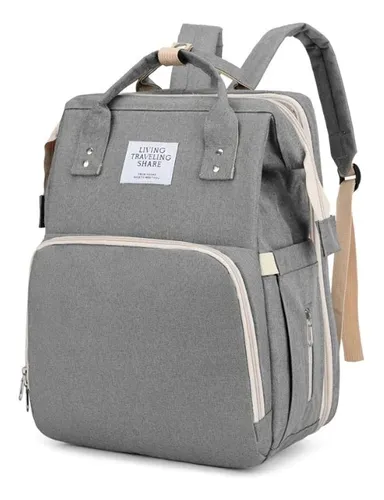Mochila bolso maternal en uso