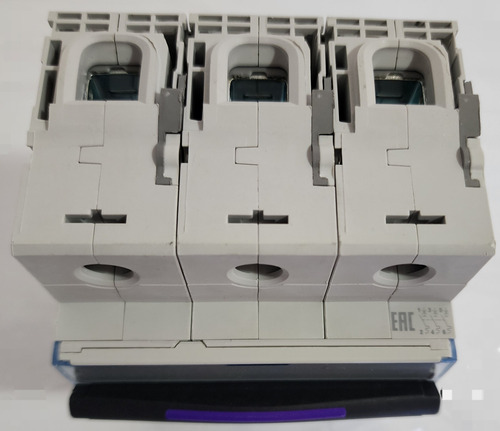 Interruptor Automatico 3p 20a Curva C 50ka 410162 Legrand