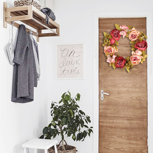 Corona De Plástico Con Forma De Flor Artificial Y Hojas De P