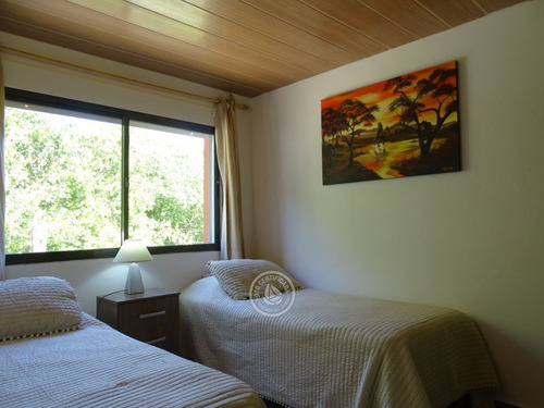 Doña Hilda En Villa Serrana