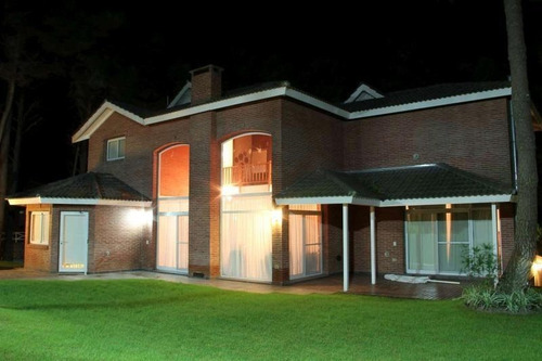 Imagen 3 de 14 de Casa De 5 Dormitorios -250mts Del Mar- Pinamar Norte