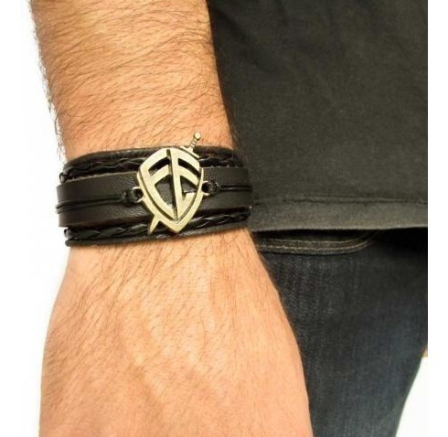 Imagem 2 de 3 de Boné Trucker Tela Preto Fé + Pulseira Couro Fé