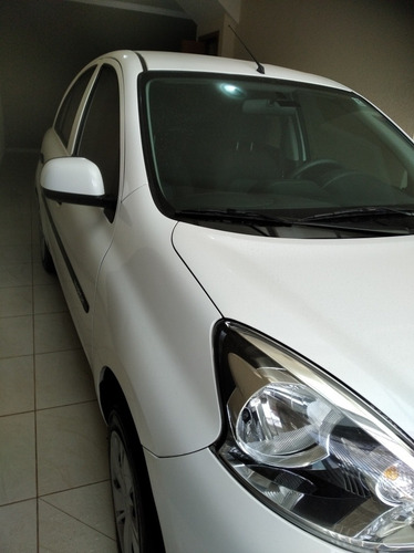 Nissan March 2018 1.0 12v S 5p