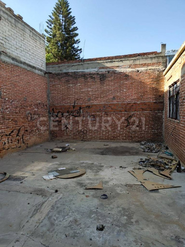 Se Vende Terreno Con Construcción En Col. Del Valle