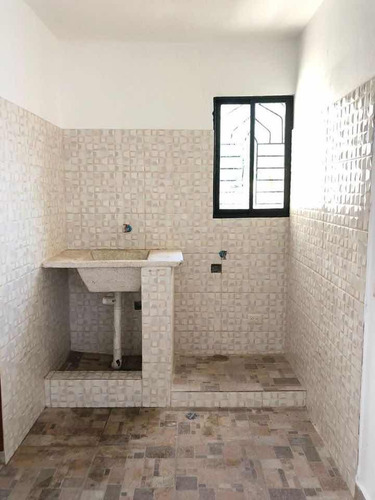 Alquilo Apartamento 2do Piso Clasico En Colina De Los Ríos