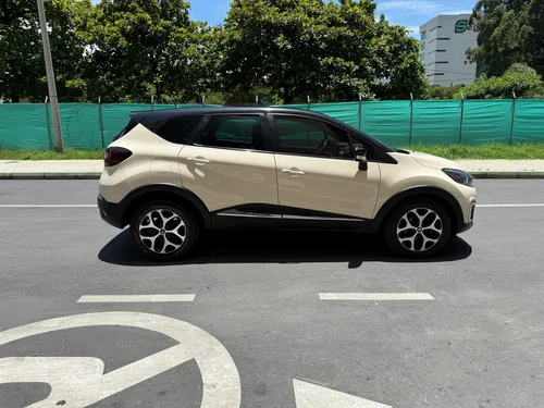 Renault Captur 2.0 Intens Automática