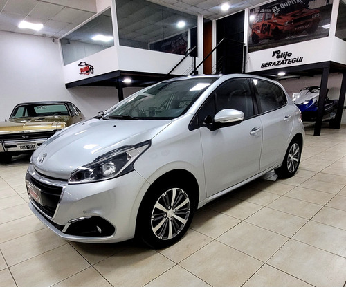 Peugeot 208 1.6 Feline