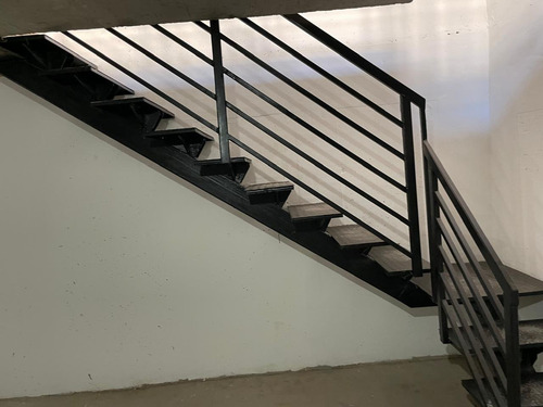 Arriendo Local Comercial 43,21 M2 + Subt. 45,51 M2, Metro Ul