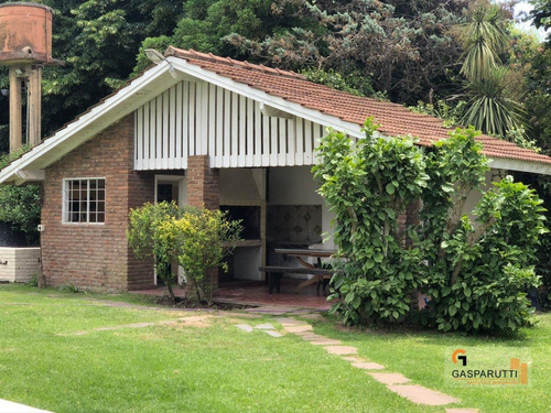 Imagen 5 de 10 de Casa Quinta En Venta En Maschwitz! 4 Ambientes