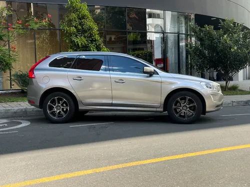 Volvo XC60 2.5 T5 Awd Summum