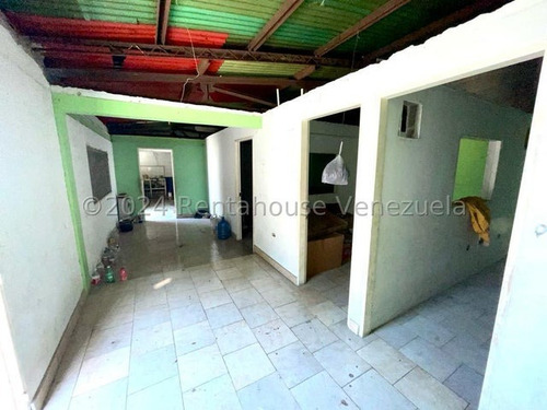 Erika Armeya Vende: Galpón En Zona Industrial I De Barquisimeto Flex: 25-407