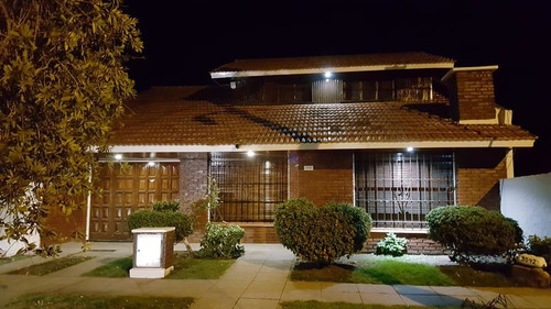 Imagen 1 de 14 de Casa Chalet Mar Del Plata Punta Mogotes ( Solo Adultos)