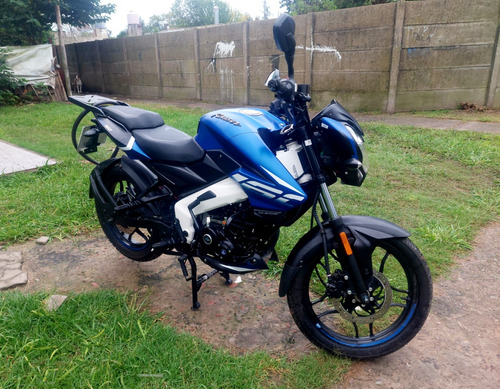 Bajaj Rouser