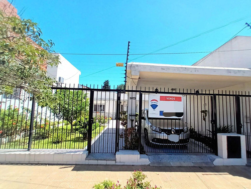 Imagen 2 de 20 de Venta Casa Lote Propio Tablada Excelente Ubicacion