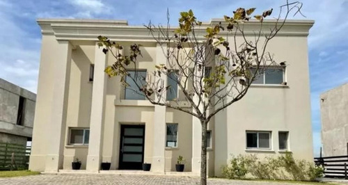 Casa En  Barrio Ceibos Puertos Del Lago - Alquiler Temporario - A La Laguna Hermosa Casa