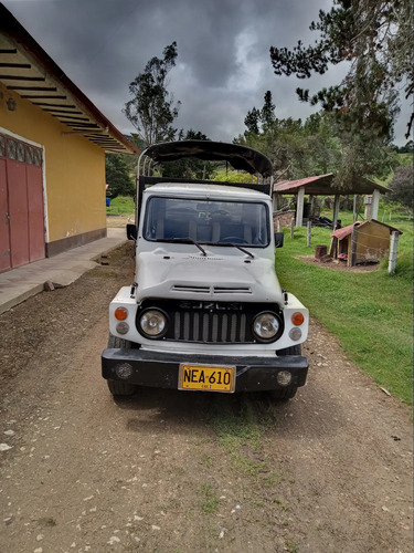 Suzuki LJ Estacas