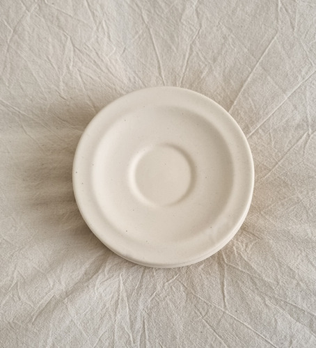 Plato De Cerámica Artesanal Ideal Cafe O Te 13 Cm Beige