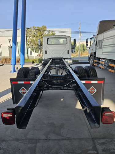 International 4300 Modelo 2013 Chasis Cabina Rabón 4x2