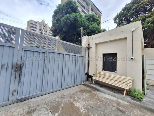 Estupendo Edificio Comercial En Venta Mls 24-27845 Sabana Grande