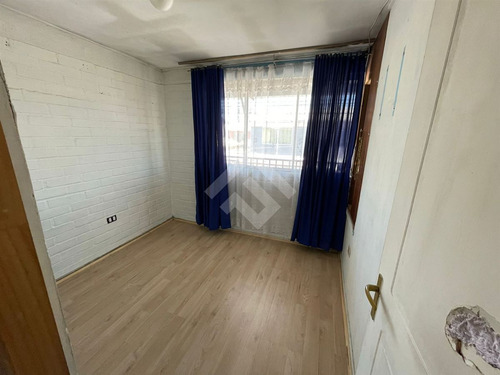 Casa En Venta De 4 Dorm. En Maipú