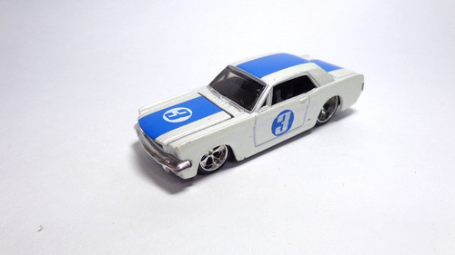 Maisto Toys  Pro Rodz  Notchback 1965 Ford Mustang Loose