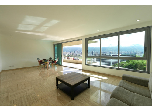 Hermoso Apartamento En Alquiler En Lomas De Las Mercedes 216,67 M2