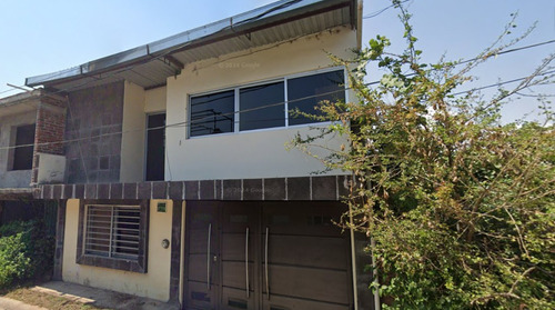 Sk09 Remate Bancario Casa En Hernández 7, Gómez, Uruapan