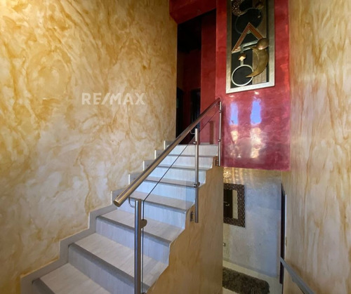 Re/max 2mil Vende Townhouse En Conjunto Res. Tierra Del Sol, Porlamar, Mun. Mariño, Isla De Margarita, Edo. Nueva Esparta