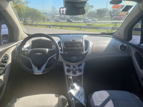 Imagen 11 de 15 de Chevrolet Tracker 2016 1.8 Ltz Fwd Mt 140cv