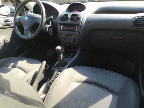 Peugeot 206 Sw Presence 1.4 8v(flex) 4p