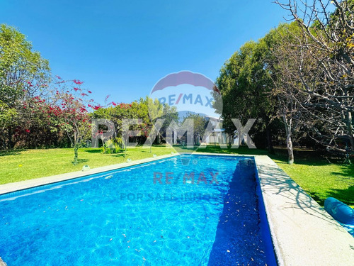 Venta De Casa En El Fracc. Lomas Del Sol, Cuernavaca, Morelos...clave 4759