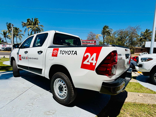 Toyota Hilux 2024