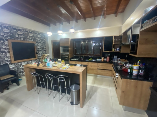Imagen 12 de 28 de Hermosa Casa En Venta En Cambyreta