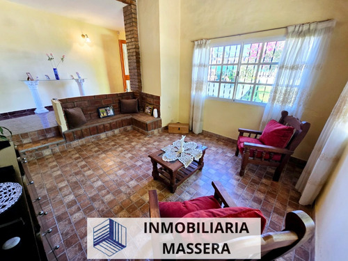 Venta: Casa - 3 Dormitorios 2 Baños - Patio - Zona Balneario - El Canal - Villa Carlos Paz