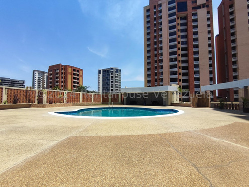 Espectacular Apartamento En Alquiler Al Este De Barquisimeto, - 2 4 2 3 5 0 4- Excelente Ubicacion, Mariaboraure, Facil Acceso Y Total Seguridad 24/7, Piscina, Area De Fiesta, Ideal Para Ti.